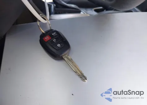 2014 Toyota Corolla S Plus z USA, uszkodzony, nr VIN 5YFBURHE4EP124206